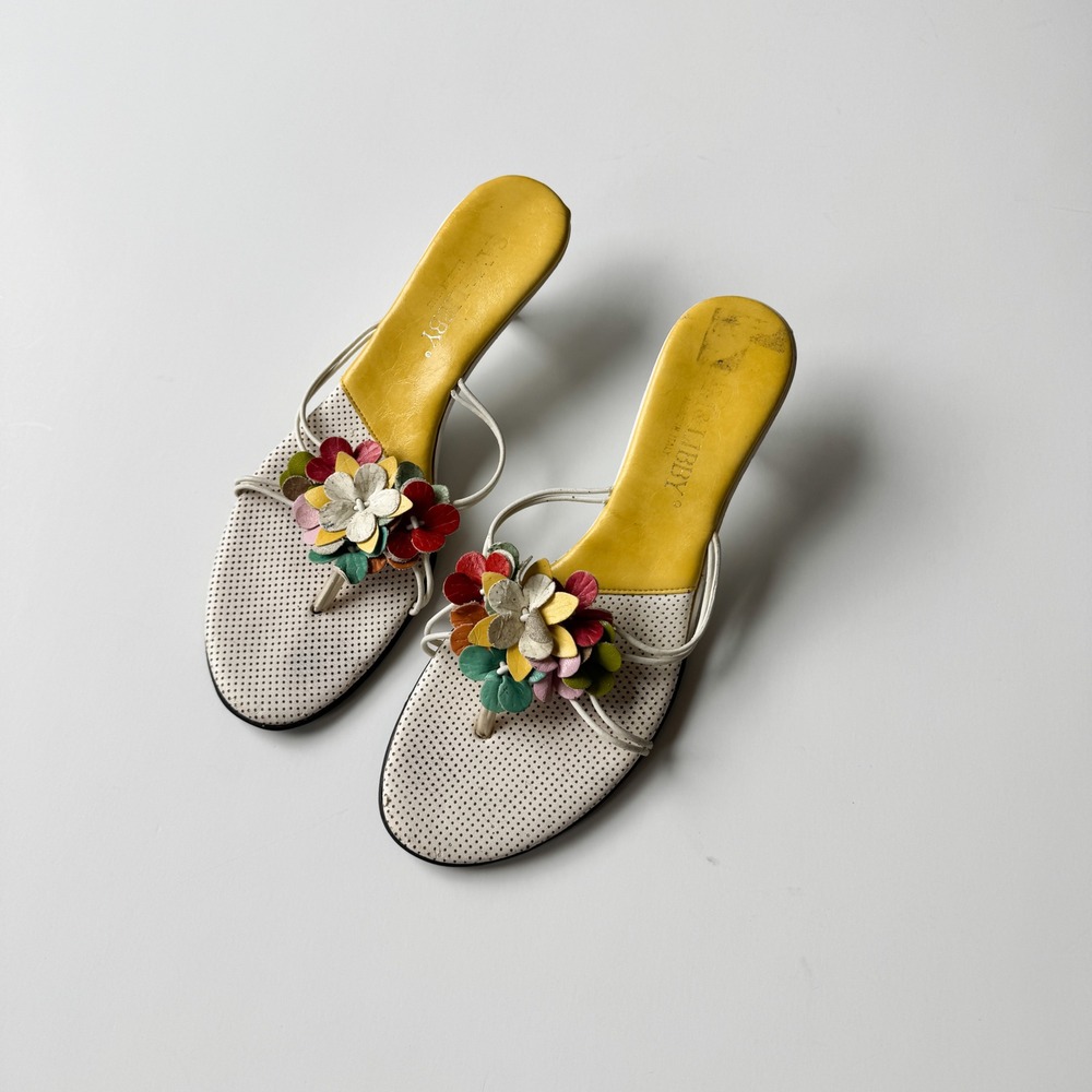 Y2K Sam Libby White Floral Kitten Heel Sandals Italy Leather Multi Color 38/7.5
